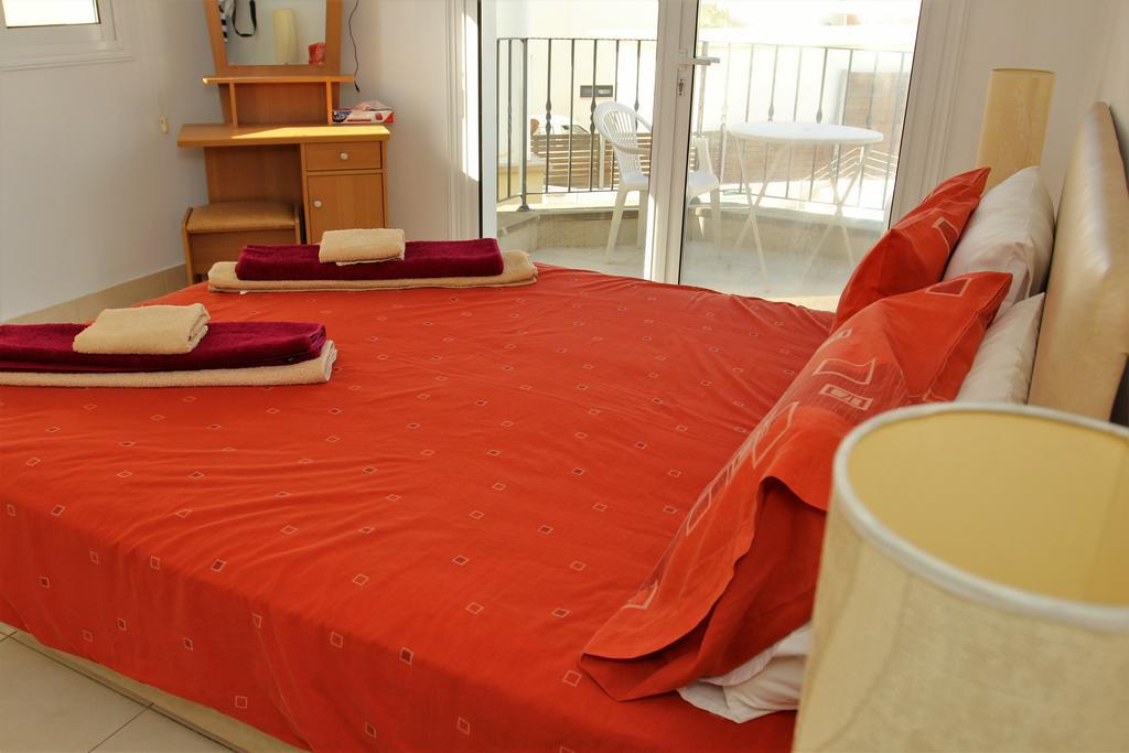 Villa Christina Paphos Bagian luar foto