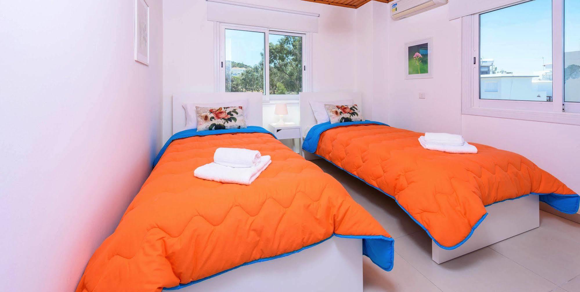 Villa Christina Paphos Bagian luar foto